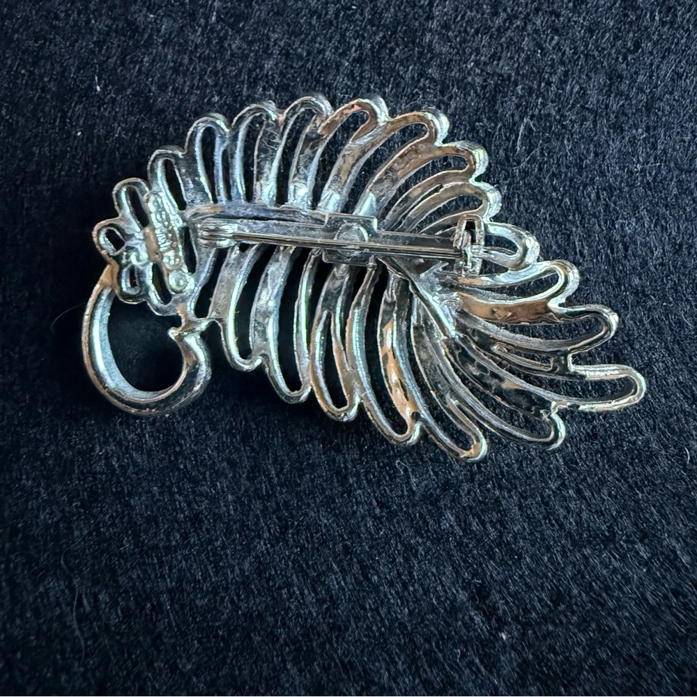 VTG Gerry's silver-tone leaf or feather brooch - Picture 3 of 5